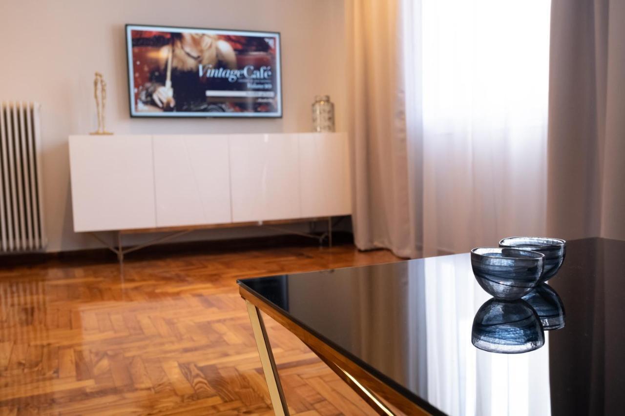 Daphnes Luxury Athens Center Apartment Esterno foto